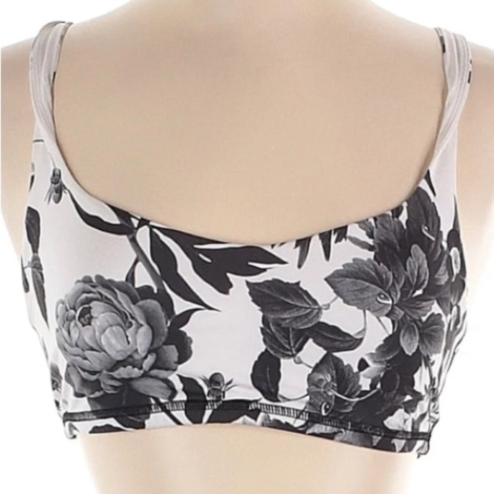 GUC lululemon sports bra